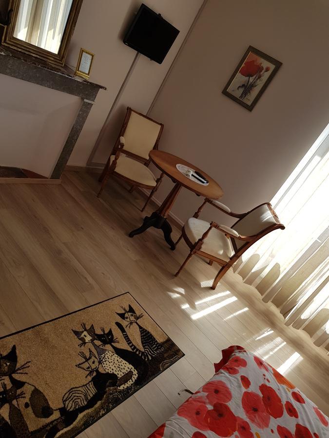 La Pastorale Bed & Breakfast Lagnes ภายนอก รูปภาพ